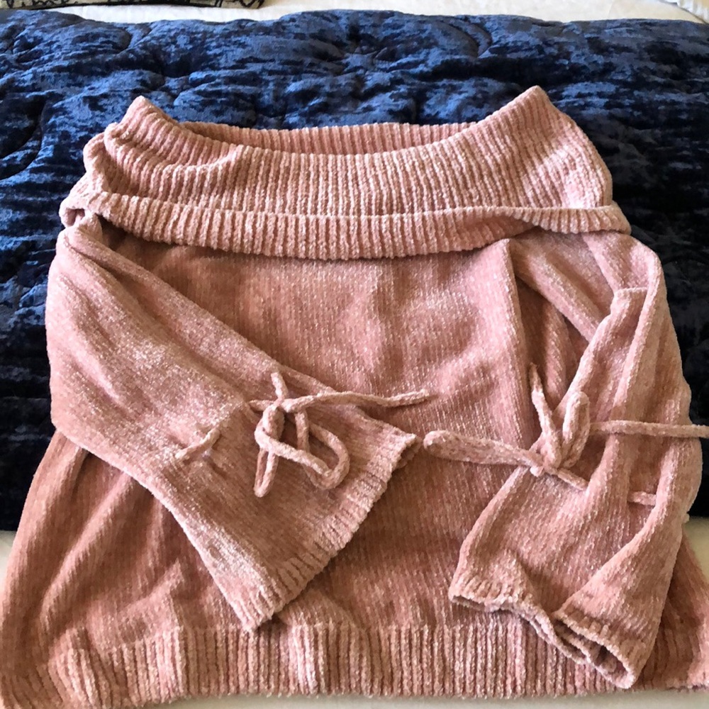 LC Lauren Conrad off the shoulder sweater